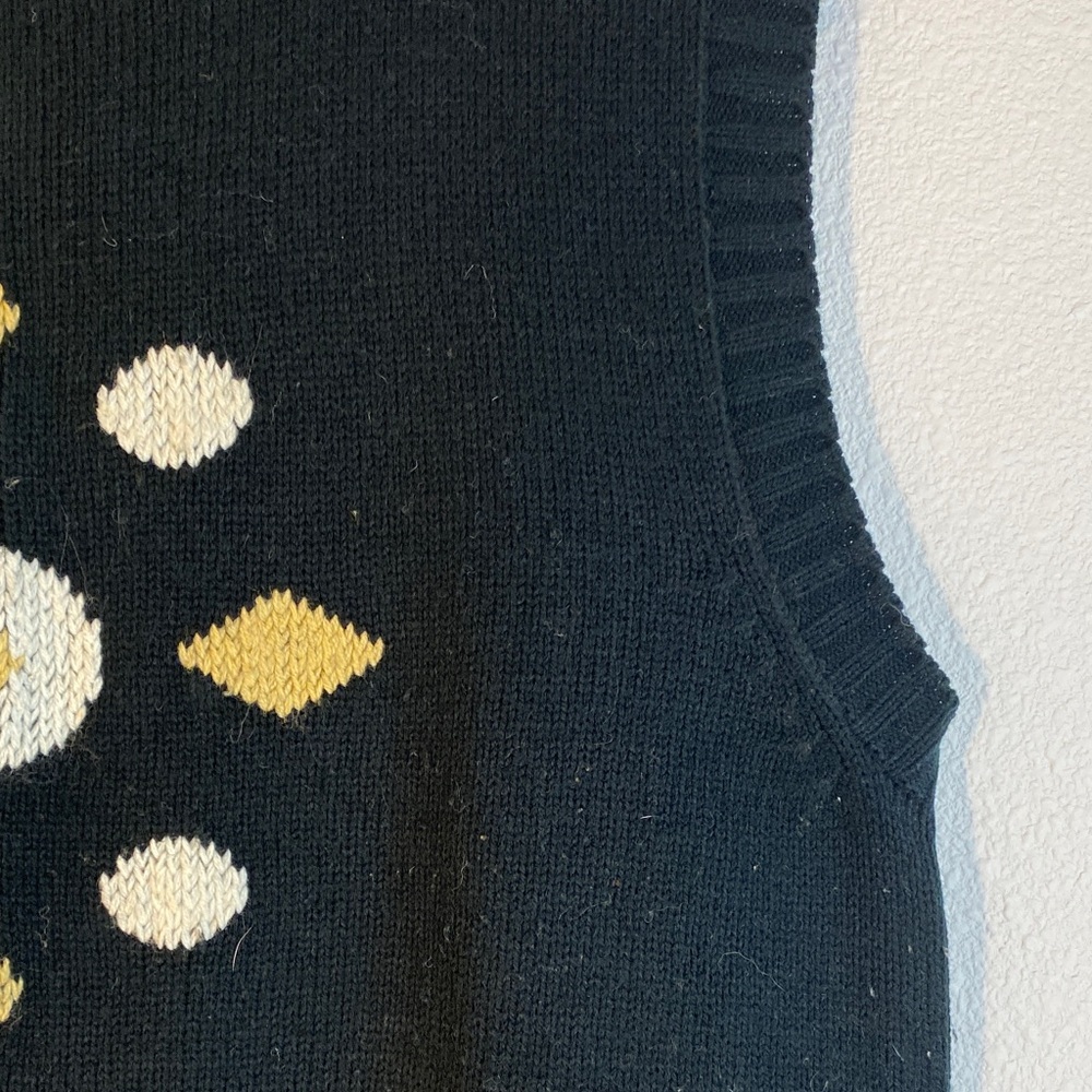 60s Catalina Black and Gold Sleeveless Sweater - Picture 4 of 6